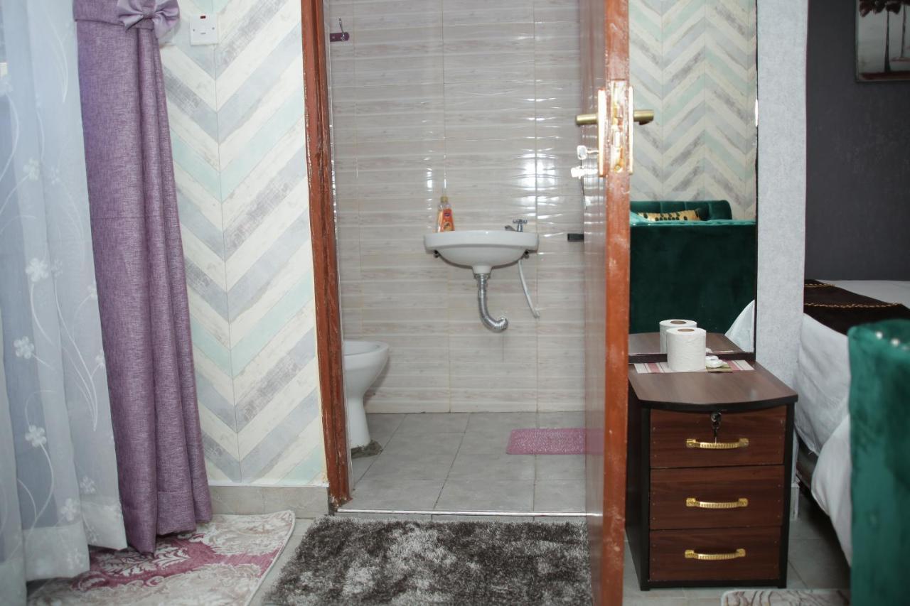 Little Nile Studio Homestays Nakuru City Eksteriør billede