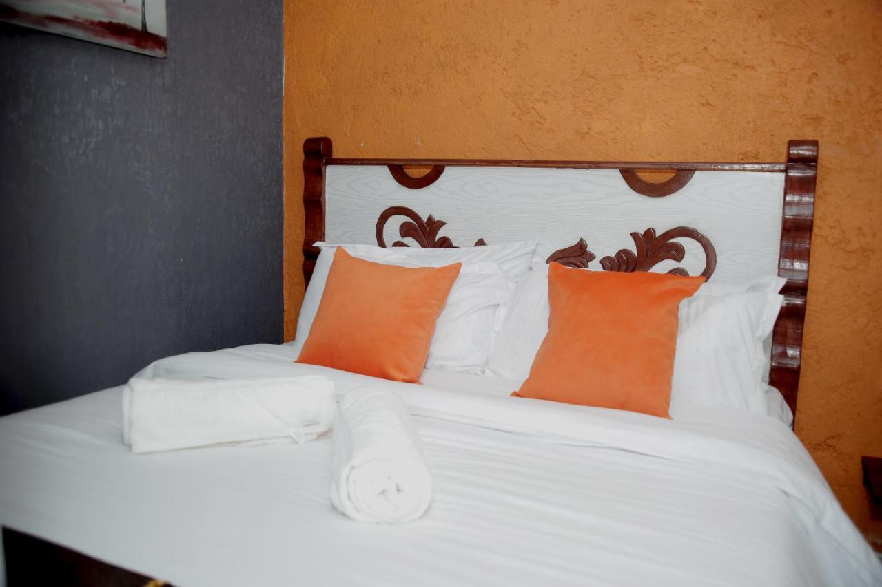 Little Nile Studio Homestays Nakuru City Eksteriør billede